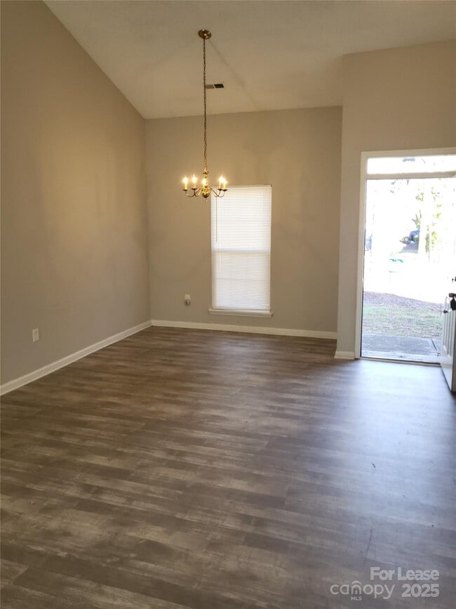 Building Photo - 5720 Ebley Ln
