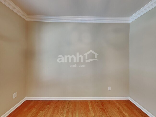 Building Photo - 319 Forest Bend Dr
