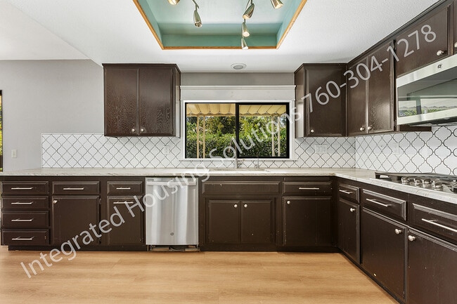 Building Photo - 2057 Caraway St