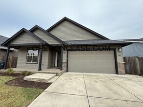 Building Photo - 2017 3/2 in West Eugene