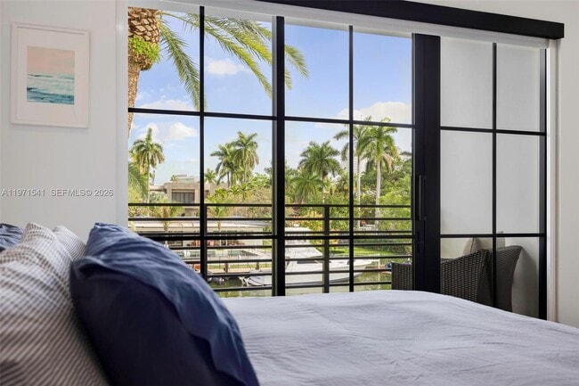 Building Photo - 885 NE 76th St