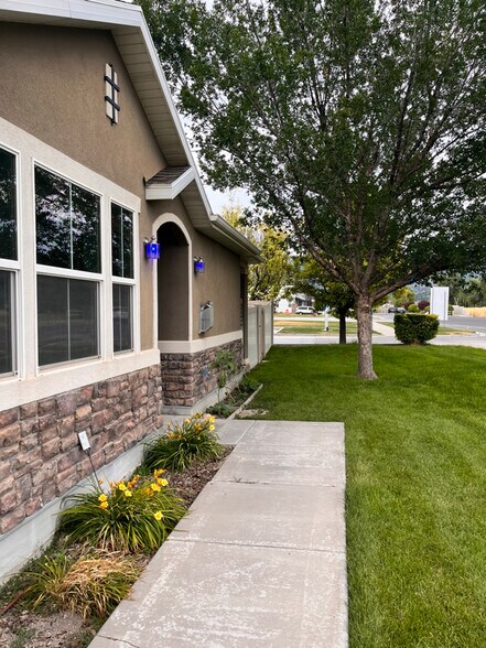 Building Photo - 1110 Sutton Dr