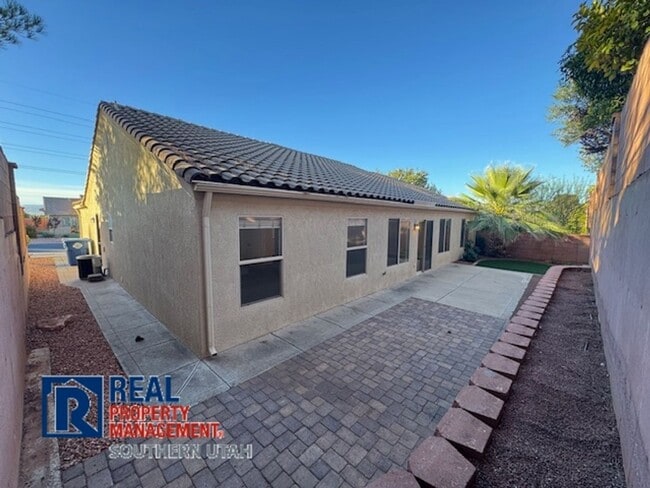 Building Photo - Sedona Hills Home