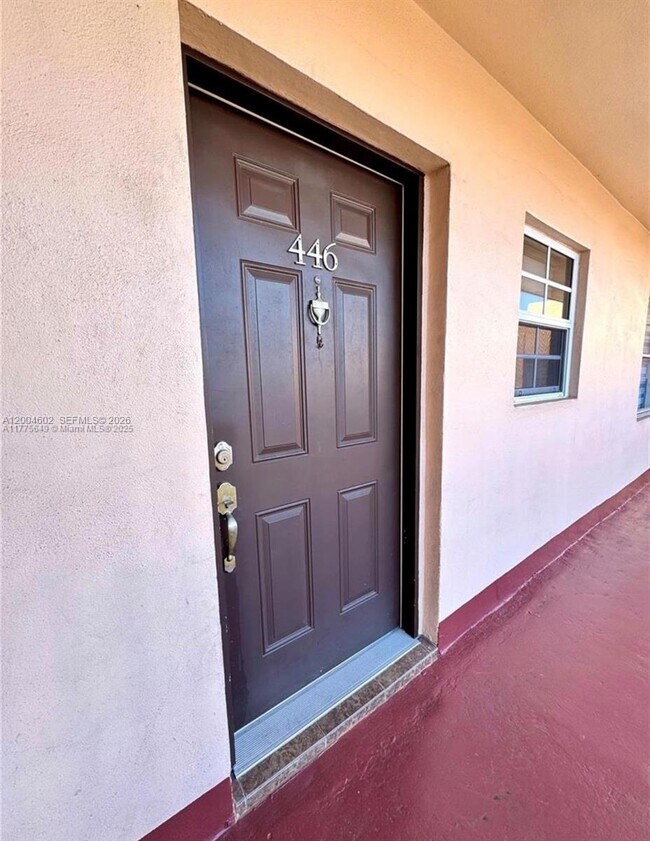 Building Photo - 1855 W 60th St