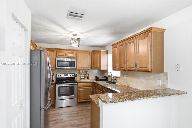 Building Photo - 2293 NW 170th Ave