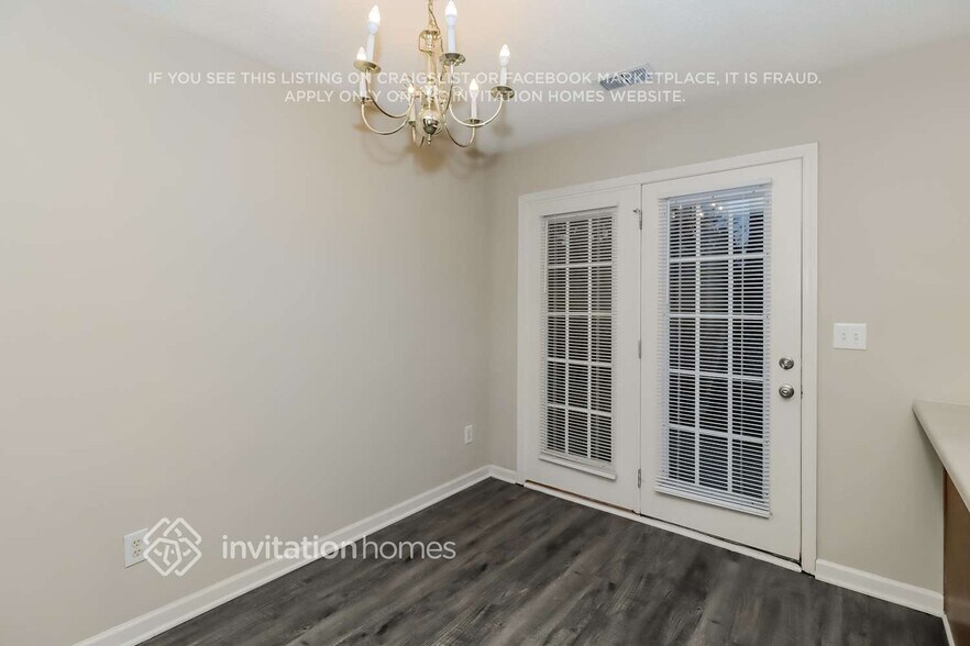 Building Photo - 10571 English Setter Way