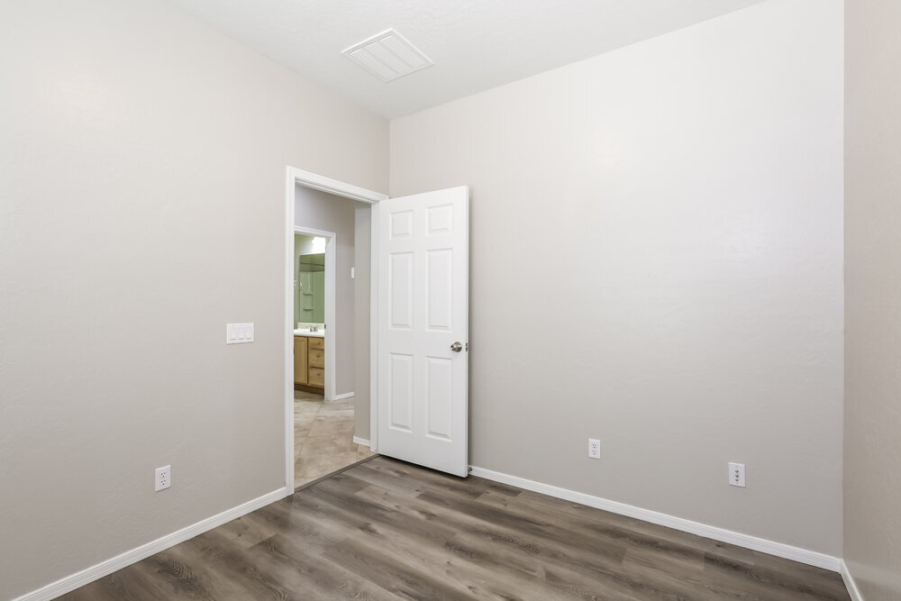 Building Photo - 6166 Jutland Ave