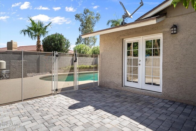 Building Photo - 8642 E San Bruno Dr