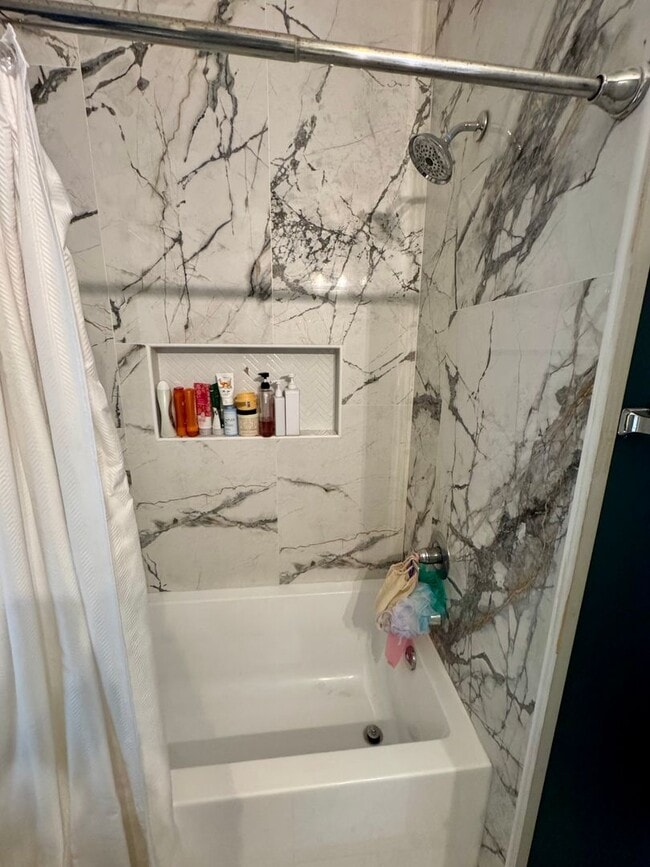 Building Photo - 421 Mt Pleasant St