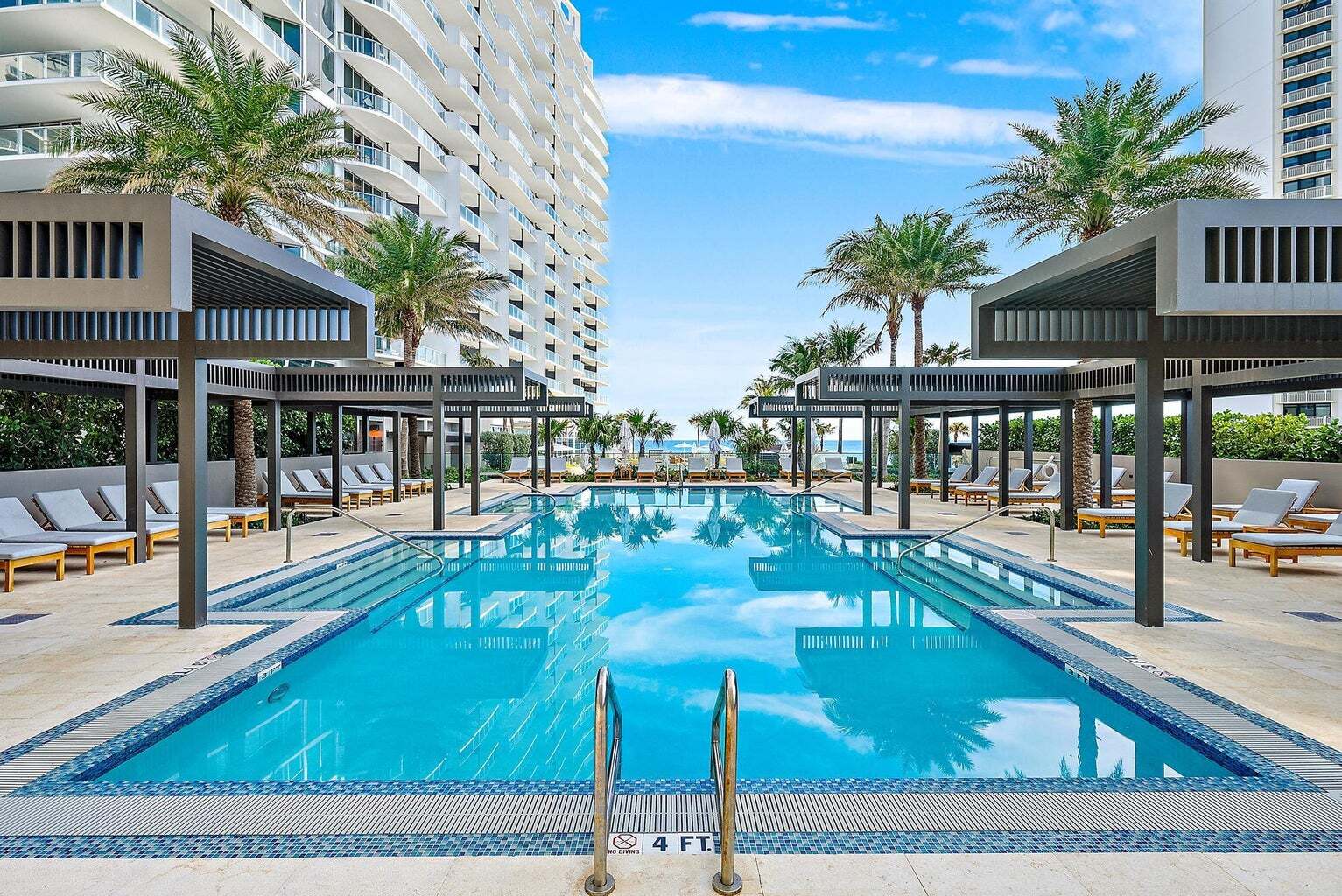 Building Photo - 3100 N Ocean Dr