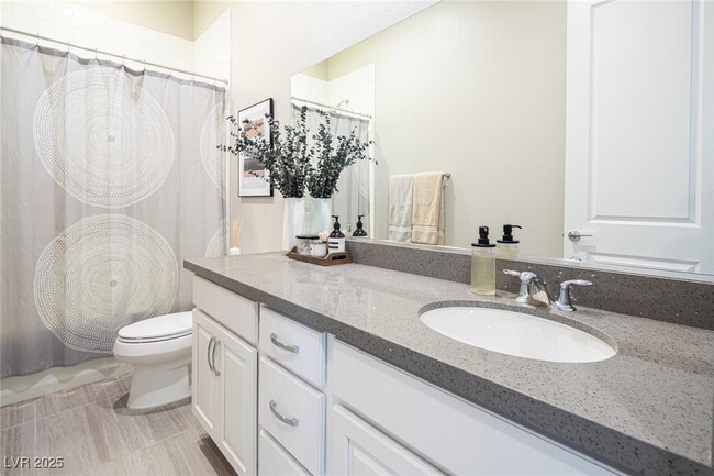 Building Photo - 832 Canonbury St