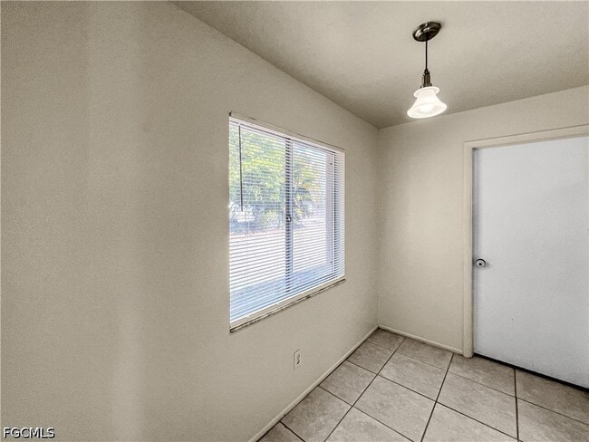 Building Photo - 2239 Iris Way