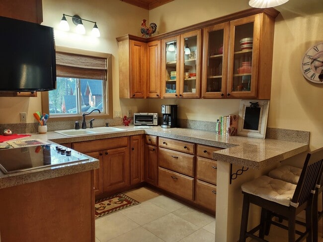 Building Photo - 59570 Devils Ladder Rd