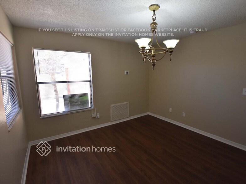 Building Photo - 1737 Grand Oak Dr