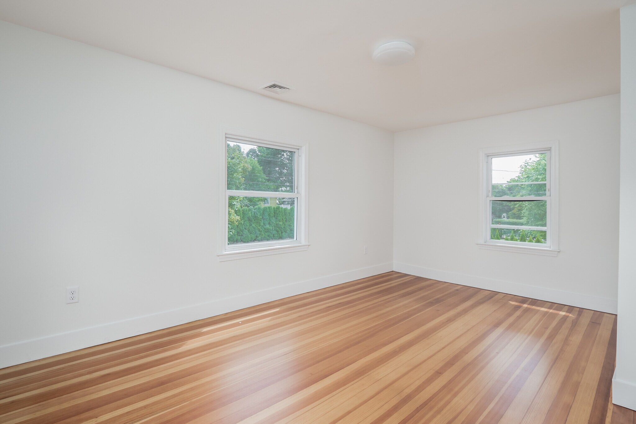 Building Photo - 92 Clinton Place Unit #2