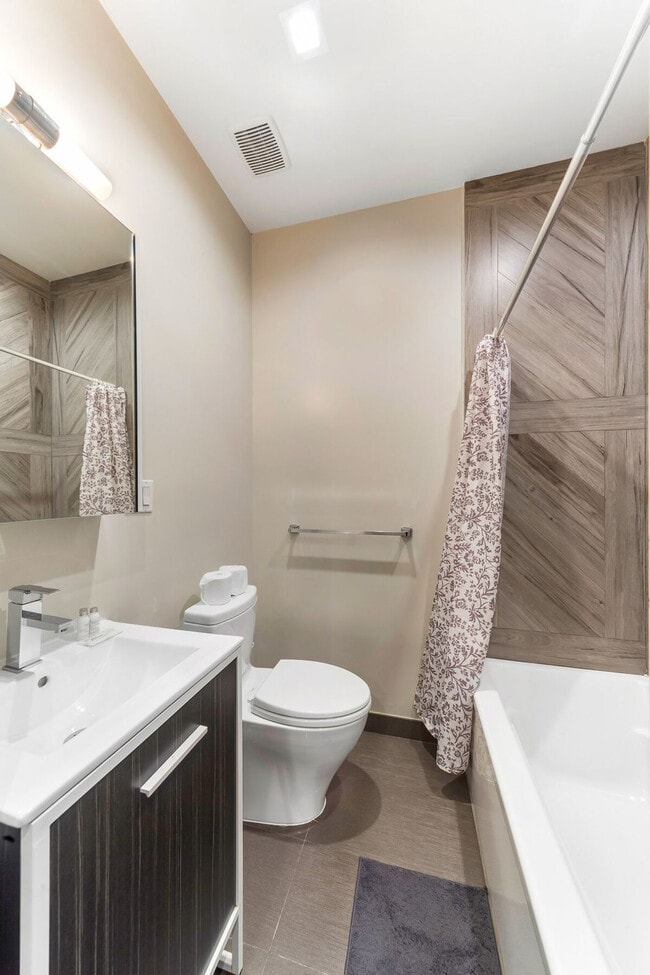 Building Photo - 417 E 61st St