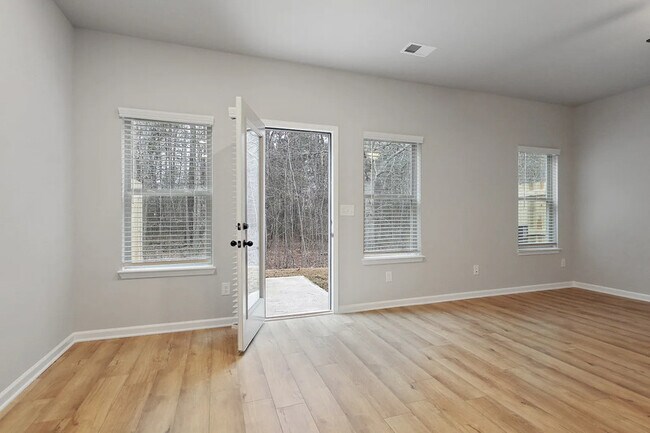 Building Photo - 305 Skipjack Ct