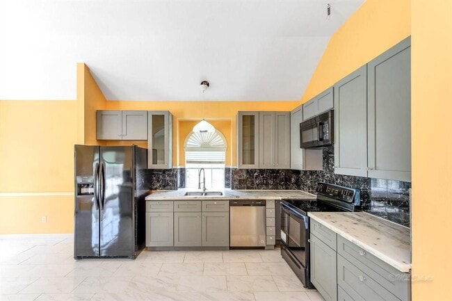 Building Photo - 20419 Cajon Canyon Ct