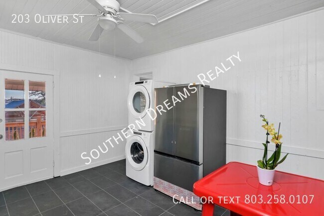 Building Photo - 203 Oliver St