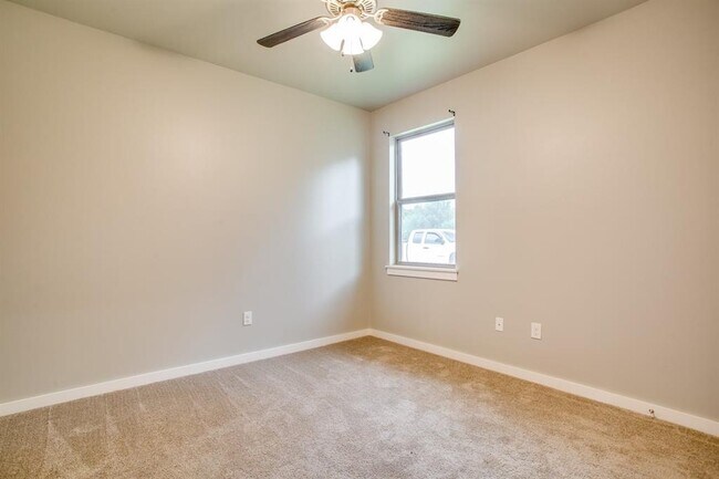 Building Photo - 4624 Rush Spring