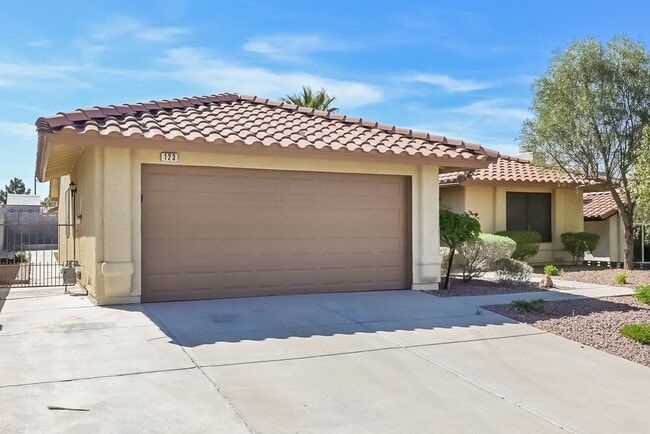 Building Photo - 123 Hexham Dr