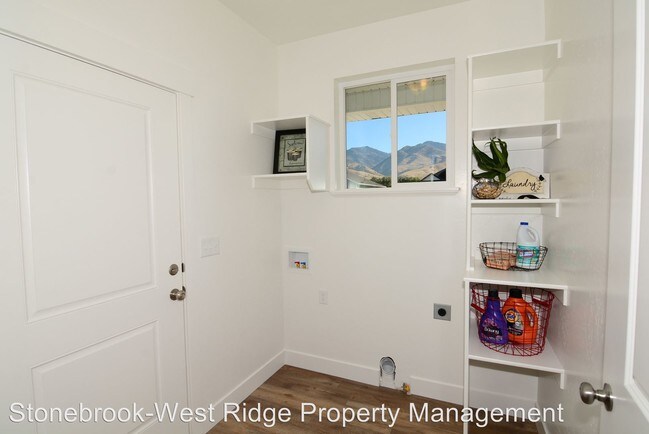 Building Photo - 6 br, 3 bath House - 765 South 340 East