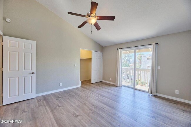 Building Photo - 1402 E Osborn Rd