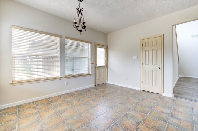 Building Photo - 800 Mulligan Ct