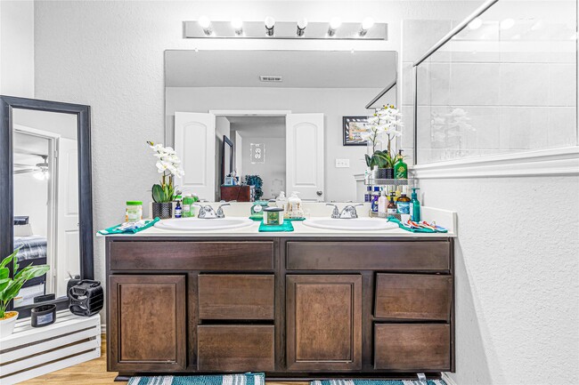 Building Photo - 12631 Taymouth Manor Dr