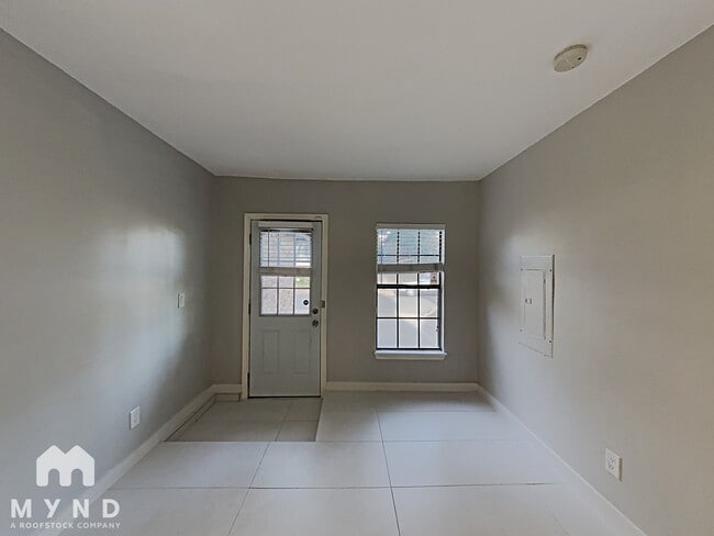 Building Photo - 1563 Mccoy St