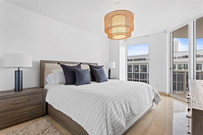 Building Photo - 4779 Collins Ave