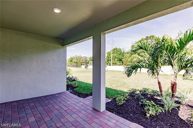 Building Photo - 536 Polihale Wy