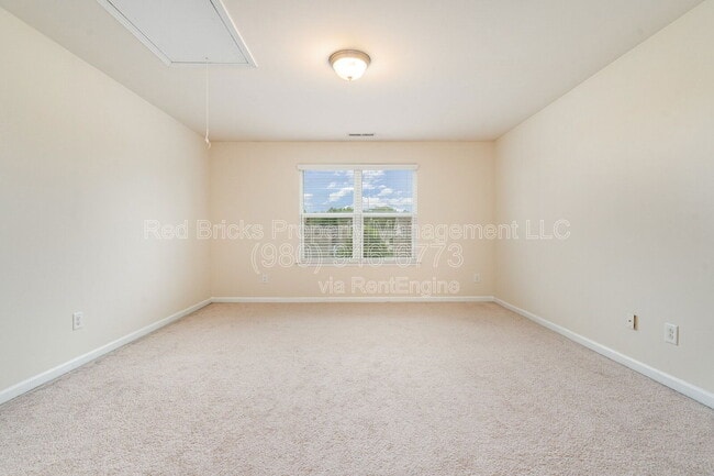 Building Photo - 532 Oak Forest Ln