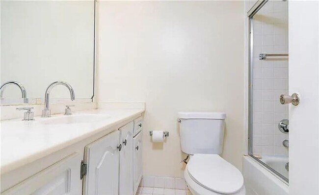 Building Photo - 1202 Bahama Bend