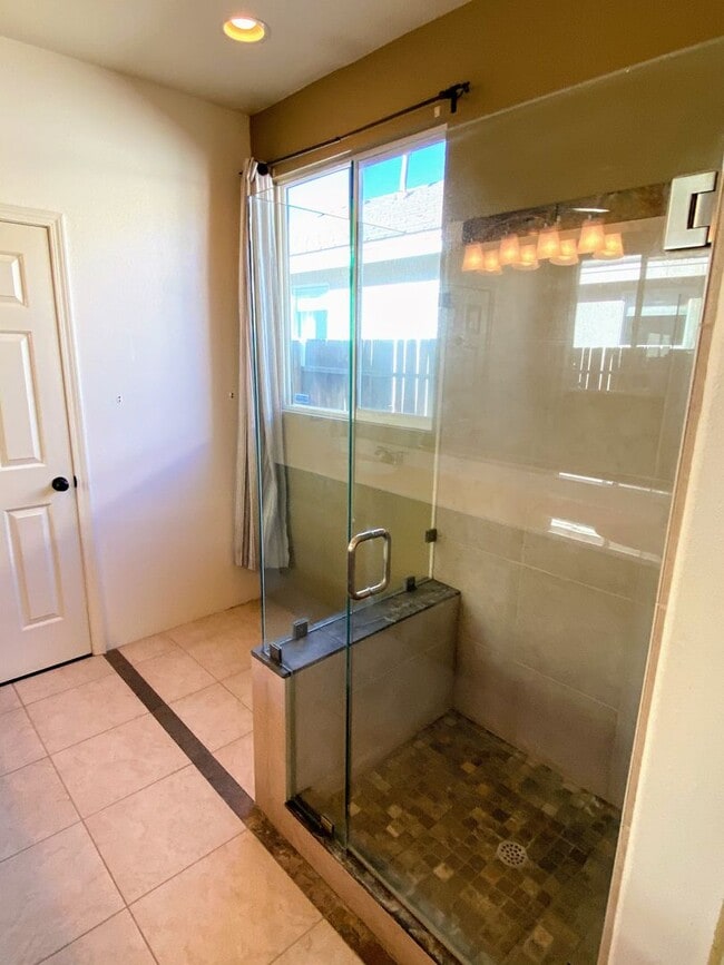 Building Photo - South Reno Rental Available