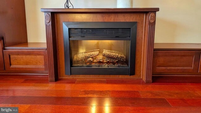 Building Photo - 33 Badger Gate Ct