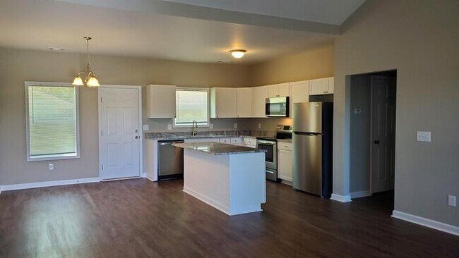 Building Photo - 5099 Mars Hill Rd