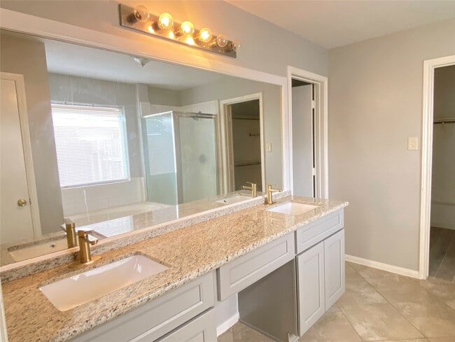 Building Photo - 4223 Fieldview Ct