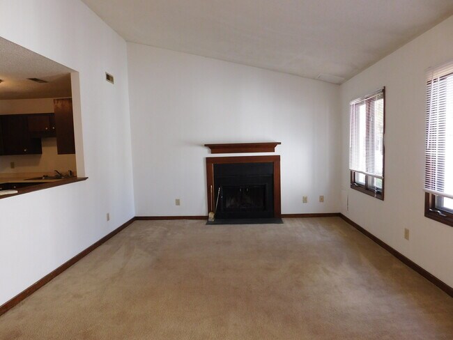 Building Photo - 1524 College Way