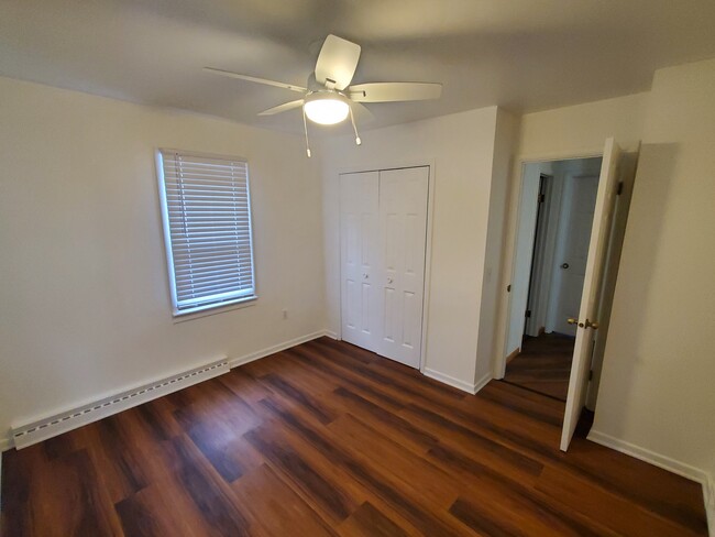 Bedroom 1 l- ooking to hall - 1323 W 19th St