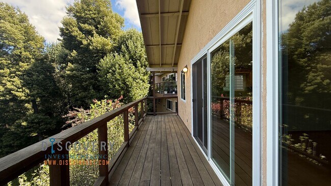 Building Photo - Mid-Century Modern 3 Bedroom Home in Montclair