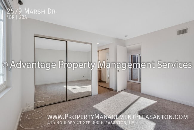 Building Photo - 2579 Marsh Dr