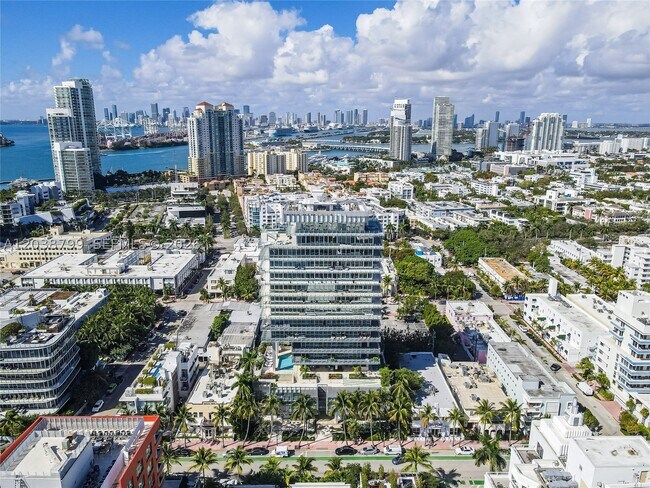 Building Photo - 120 Ocean 700