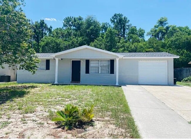 Building Photo - 3743 Woodcock Dr