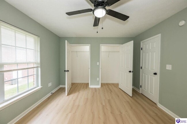 Building Photo - 115 Poplar Cir