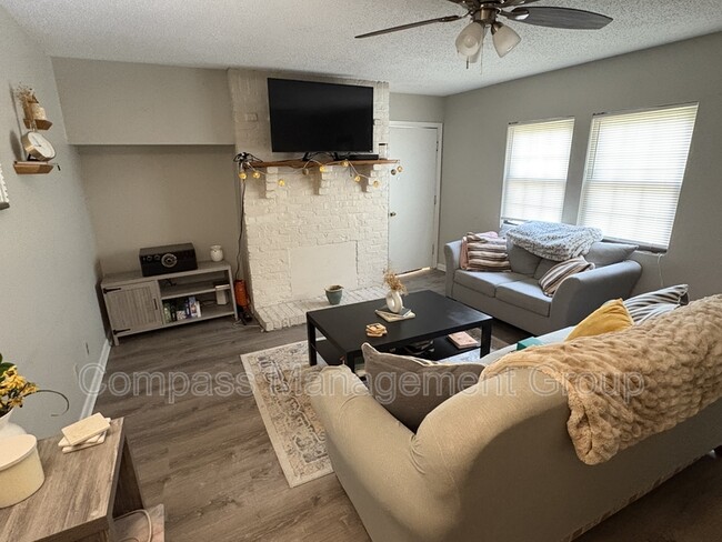 Building Photo - 1619 Washington Ave