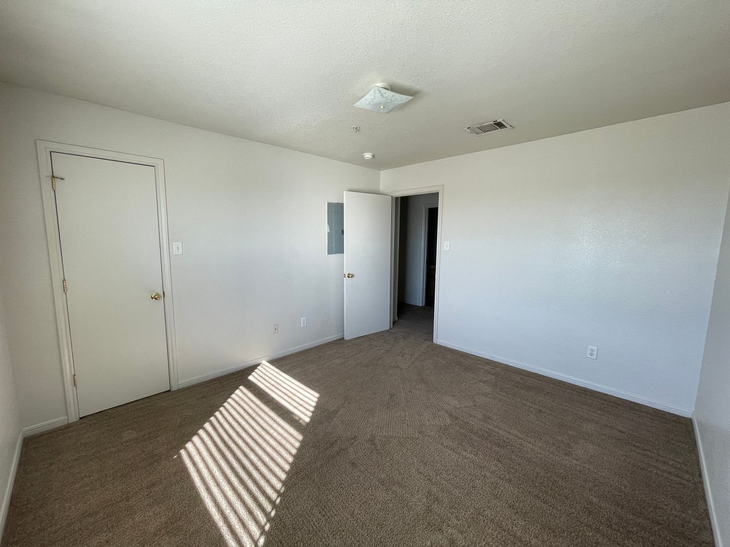 Building Photo - 3405 Atkinson Ave