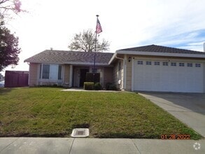 Building Photo - 485 Deer Creek Dr