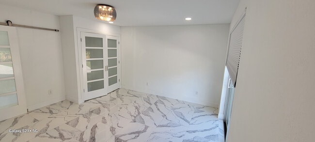 Building Photo - 5200 West Blvd