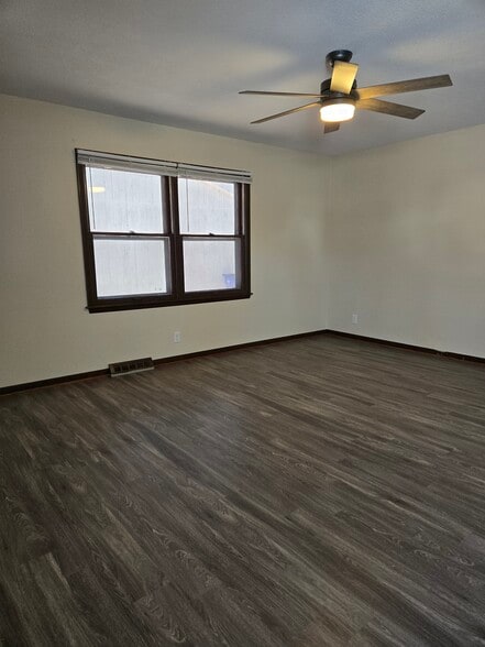 Building Photo - 3023 Elaine Dr NW
